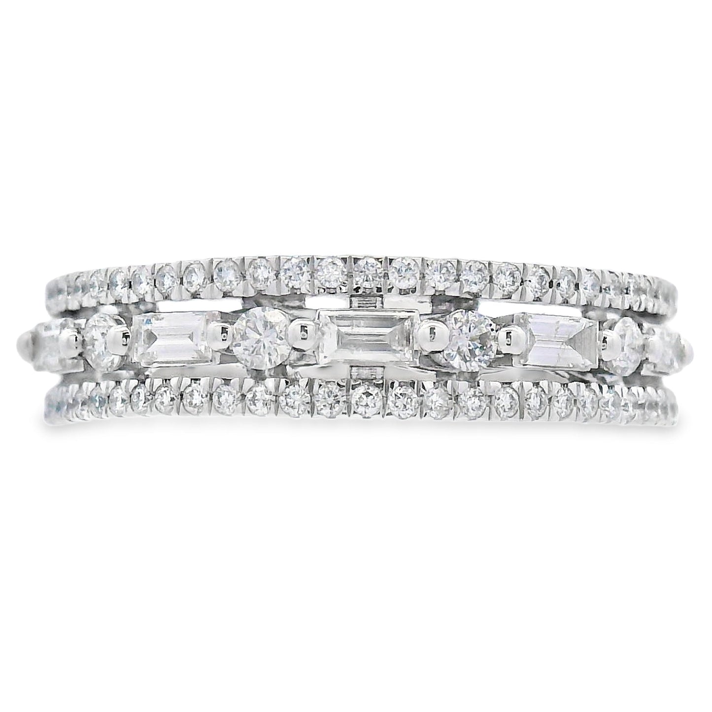 Anillos de banda de moda con diamantes de .50qt en oro blanco de 14kt