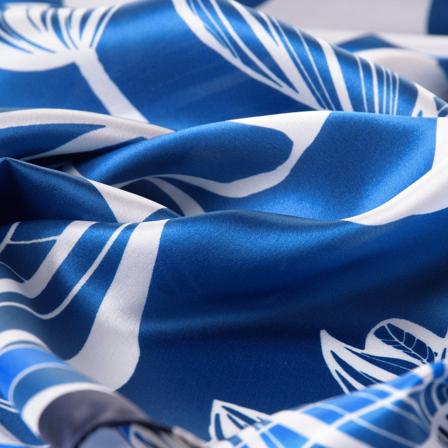 Cara - Silk Scarf Shawl - Blue