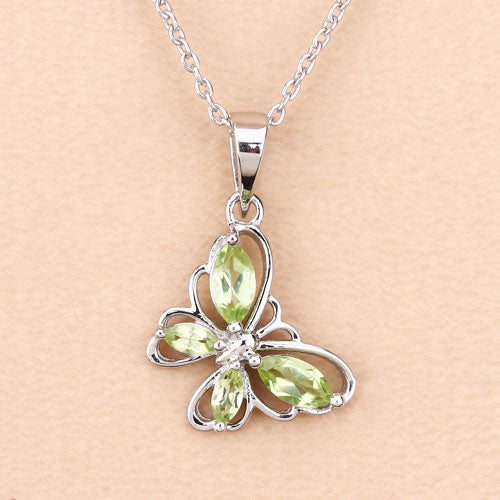 Colgante de plata de ley .925 con peridoto genuino de 0.64 quilates