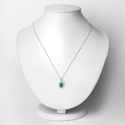 Colgante de oro blanco de 10K con esmeralda genuina de Zambia de 0,79 quilates y diamantes blancos