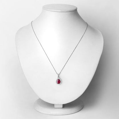 Colgante de oro blanco de 14 quilates con rubí genuino de 1,61 quilates y diamantes blancos