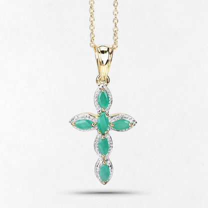 Colgante de plata de ley .925 con baño de oro amarillo de 18K y esmeralda natural de 0.84 quilates