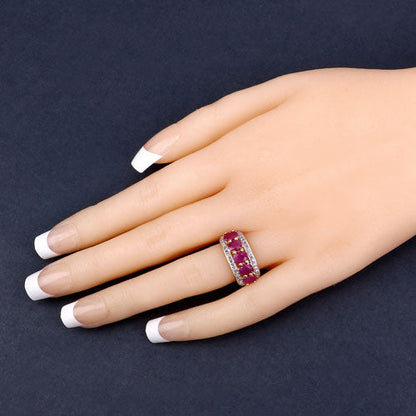 Anillo de plata de ley .925 con rubí genuino de 1.74 quilates y diamantes blancos