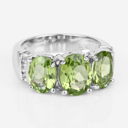 Anillo de plata de ley .925 con peridoto auténtico y topacio blanco de 4.14 quilates