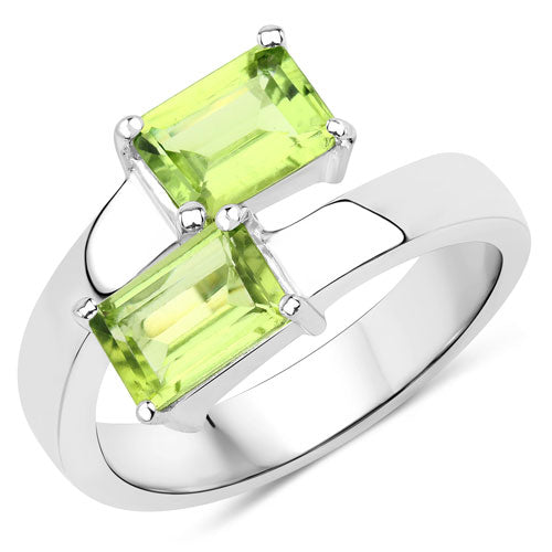 Anillo de plata de ley .925 con peridoto genuino de 2.00 quilates