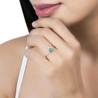 Anillo de oro amarillo de 14 quilates con esmeralda zambiana genuina de 0,55 quilates y diamante blanco
