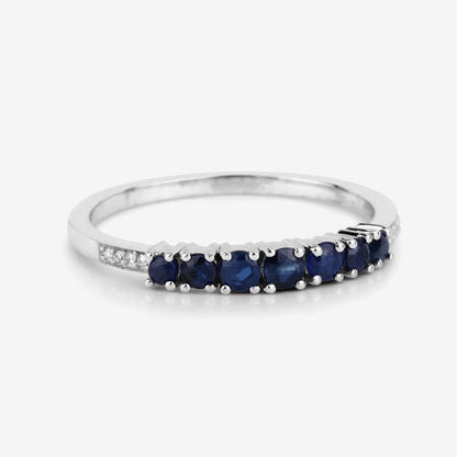 Anillo de oro blanco de 14 quilates con zafiro azul genuino de 0,45 quilates y diamantes blancos