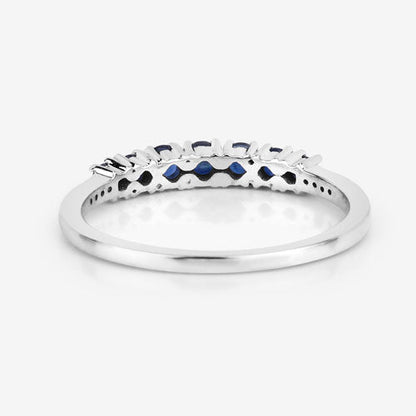 Anillo de oro blanco de 14 quilates con zafiro azul genuino de 0,45 quilates y diamantes blancos