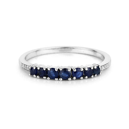 Anillo de oro blanco de 14 quilates con zafiro azul genuino de 0,45 quilates y diamantes blancos