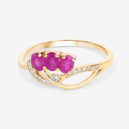 Anillo de oro amarillo de 14K con rubí genuino de 0.71 quilates y diamantes blancos
