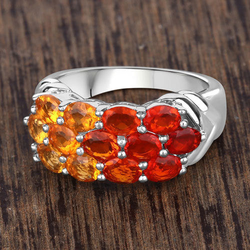 Anillo de plata esterlina .925 con ópalo de fuego genuino de 1.56 quilates