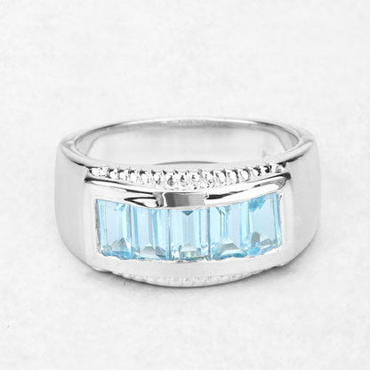 Anillo de plata de ley .925 con topacio azul genuino de 1.75 quilates
