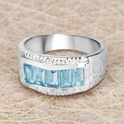 Anillo de plata de ley .925 con topacio azul genuino de 1.75 quilates