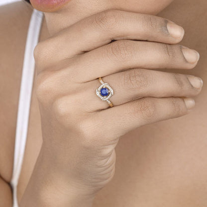 Anillo de oro amarillo de 14 quilates con zafiro azul auténtico de 0,73 quilates y diamante blanco