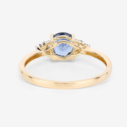 Anillo de oro amarillo de 14 quilates con zafiro azul genuino de 1,08 quilates y diamantes blancos