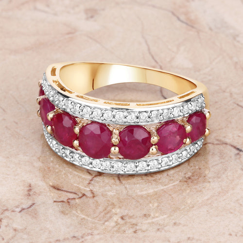 Anillo de oro amarillo de 14K con rubí auténtico de 3.24 quilates y diamantes blancos