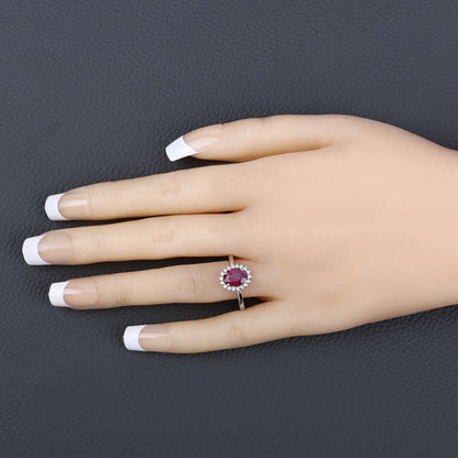 Anillo de oro blanco de 10K con rubí genuino de 1.58 quilates y diamantes blancos
