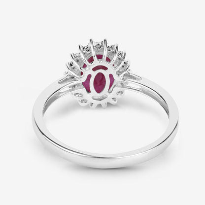 Anillo de oro blanco de 10K con rubí genuino de 1.58 quilates y diamantes blancos