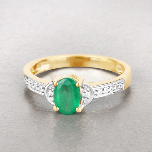 Anillo de oro amarillo de 14 quilates con esmeralda zambiana auténtica de 0,82 quilates y diamantes blancos