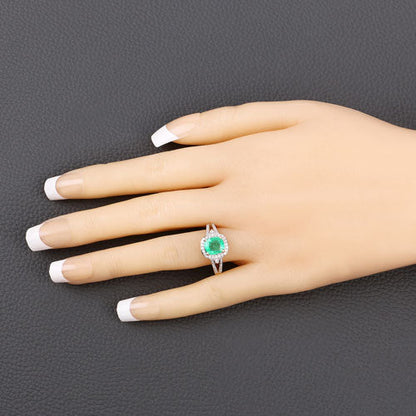 Anillo de oro amarillo de 14 quilates con esmeralda etíope auténtica de 1,65 quilates y diamantes blancos