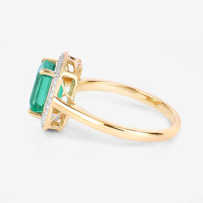Anillo de oro amarillo de 14K con esmeralda etíope genuina de 1,62 quilates y diamantes blancos