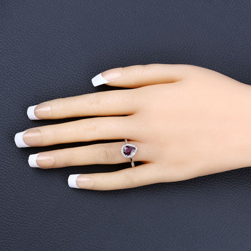 Anillo de oro blanco de 14K con rubí genuino de 1.30 quilates y diamantes blancos