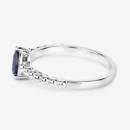 Anillo de zafiro azul genuino de 0,50 quilates en oro blanco de 14 quilates