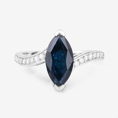 Anillo de zafiro azul genuino de 2.26 quilates y diamantes blancos en oro blanco de 14K