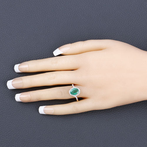 Anillo de oro amarillo de 14K con esmeralda zambiana auténtica de 1.92 quilates y diamantes blancos